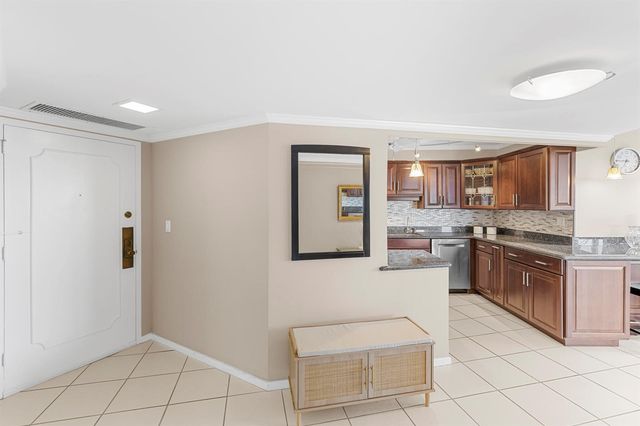 3000 Holiday Drive 1505, Fort Lauderdale, FL 33316
