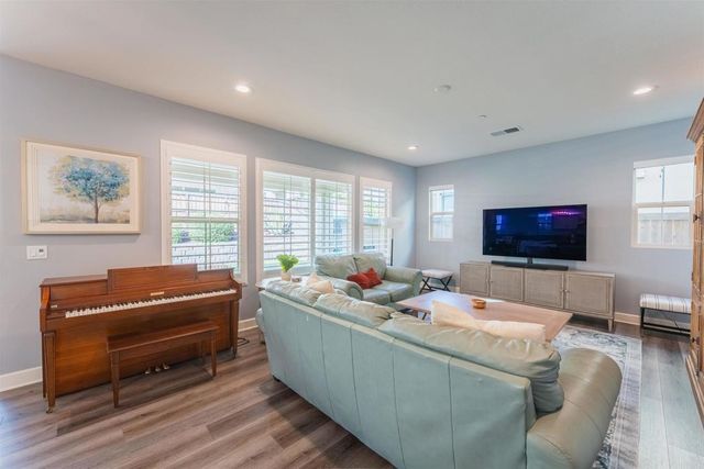 1127 Calle Pilares, Chula Vista, CA 91913