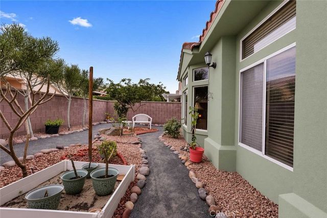 38563 Bent Palm Drive, Palm Desert, CA 92211