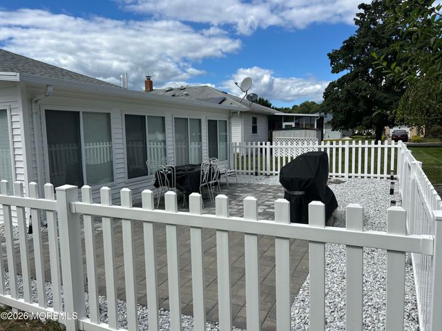 14 St Eustatius Street, Toms River, NJ 08757