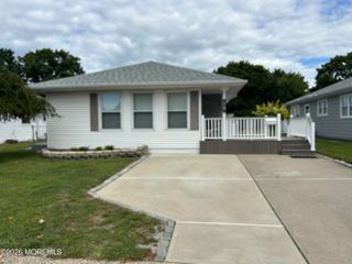 14 St Eustatius Street, Toms River, NJ 08757