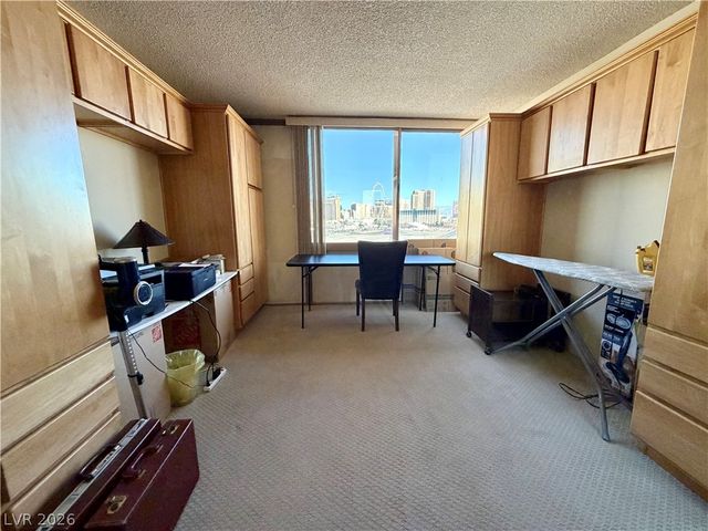 205 East Harmon Avenue 902, Las Vegas, NV 89169