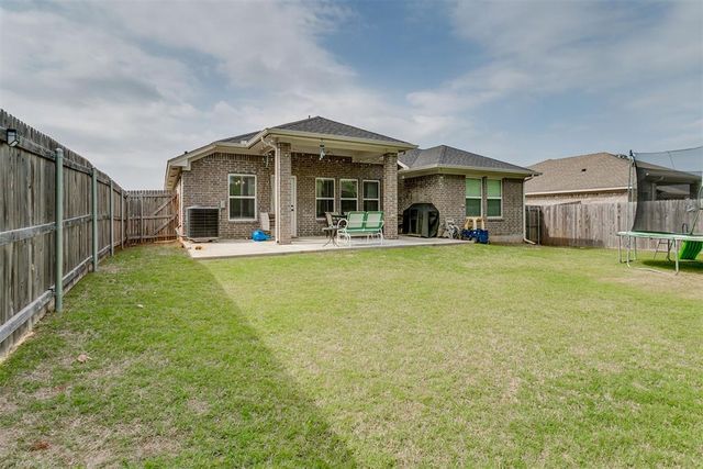 20051 Park Lane, Harrah, OK 73045