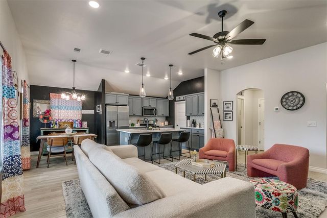 20051 Park Lane, Harrah, OK 73045