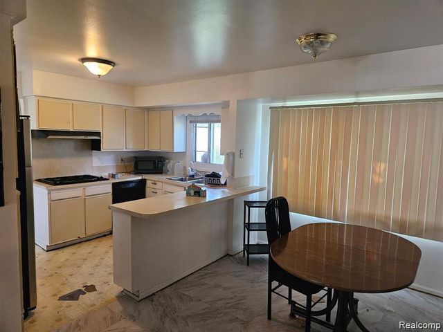1323 Chatham Drive, Flint, MI 48505