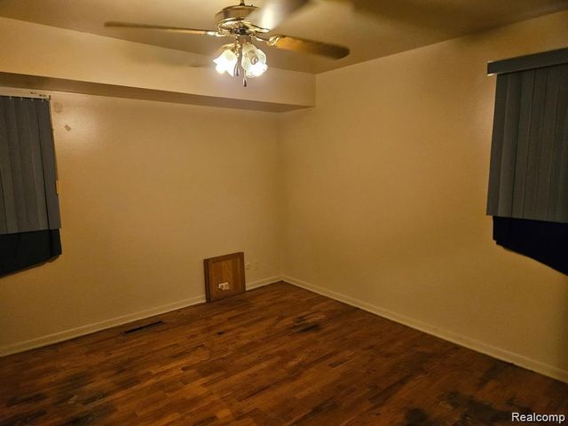 1323 Chatham Drive, Flint, MI 48505