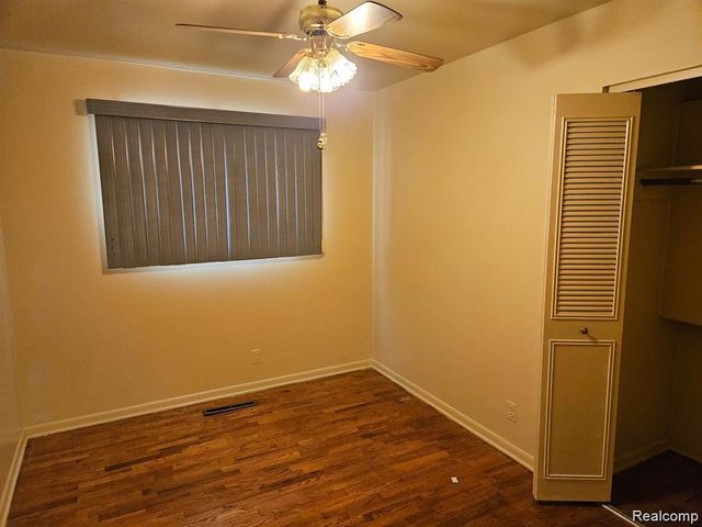 1323 Chatham Drive, Flint, MI 48505