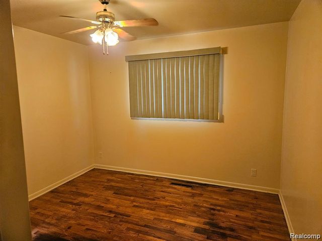 1323 Chatham Drive, Flint, MI 48505
