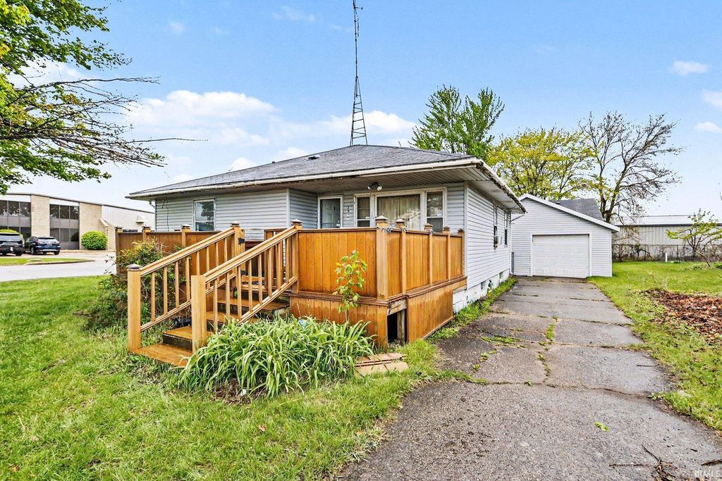 2537 Middlebury Street, Elkhart, IN 46516