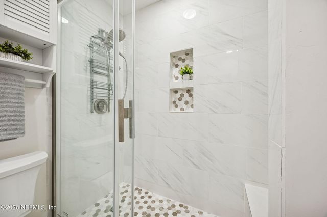 2189 THE WOODS Drive E, Jacksonville, FL 32246