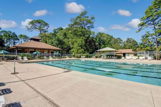 2189 THE WOODS Drive E, Jacksonville, FL 32246