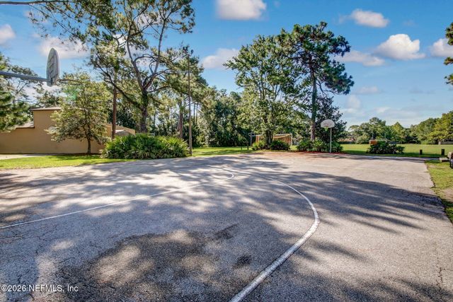 2189 THE WOODS Drive E, Jacksonville, FL 32246