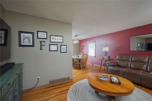 315 Goodrich Drive, Warrensburg, MO 64093