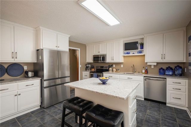 315 Goodrich Drive, Warrensburg, MO 64093