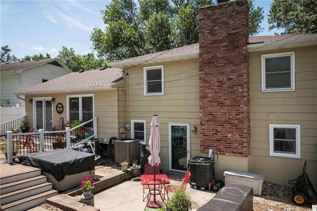 315 Goodrich Drive, Warrensburg, MO 64093