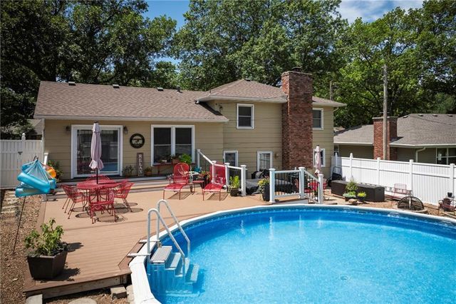 315 Goodrich Drive, Warrensburg, MO 64093