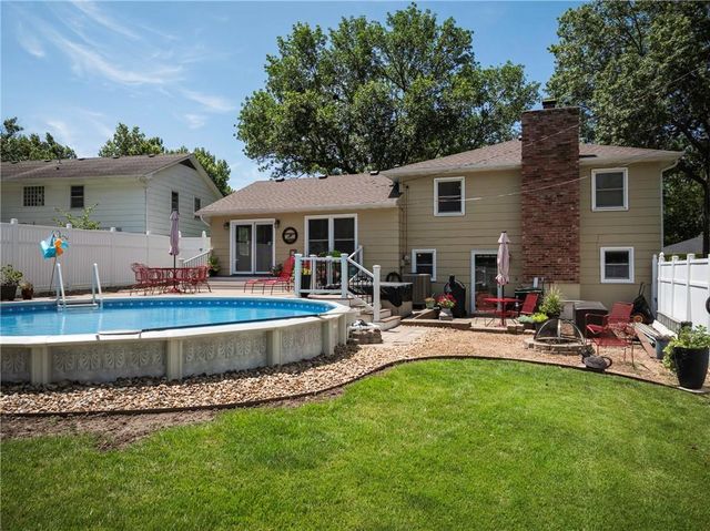 315 Goodrich Drive, Warrensburg, MO 64093