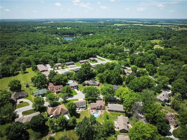 315 Goodrich Drive, Warrensburg, MO 64093