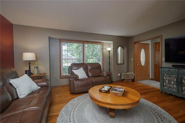 315 Goodrich Drive, Warrensburg, MO 64093