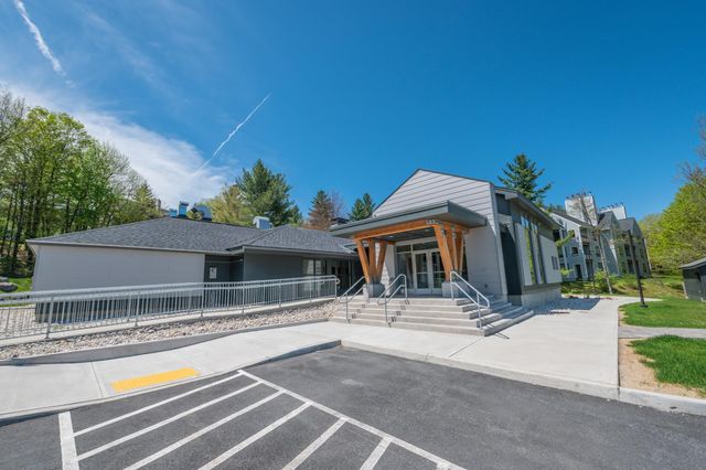 1D Brookside Village Way M22, Dover, VT 05356