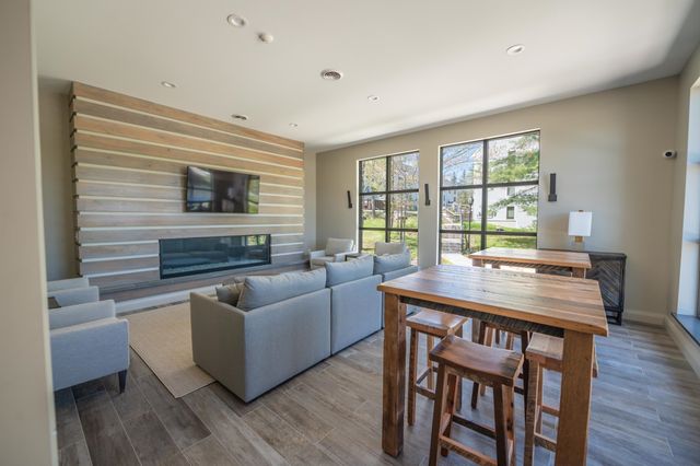 1D Brookside Village Way M22, Dover, VT 05356