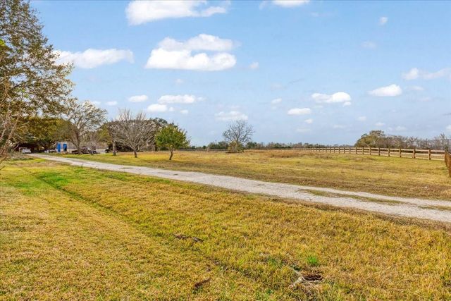 1414 County Road 130, Pearland, TX 77581