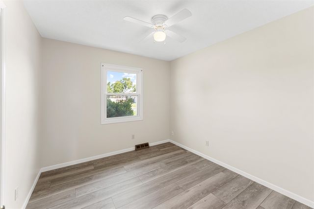 1218 E Beloit Ave, Salina, KS 67401