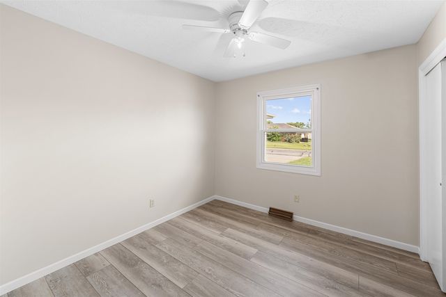 1218 E Beloit Ave, Salina, KS 67401