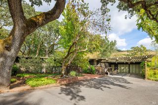 862 Wildwood Trl, Santa Rosa, CA 95409