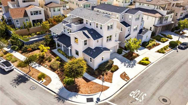 125 Source, Irvine, CA 92618