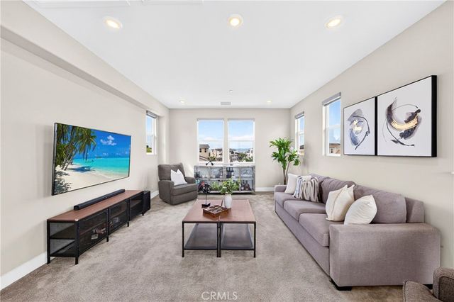 125 Source, Irvine, CA 92618