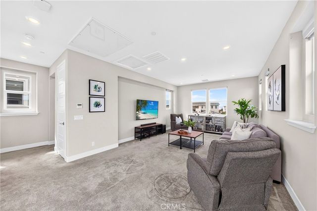125 Source, Irvine, CA 92618