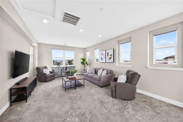 125 Source, Irvine, CA 92618