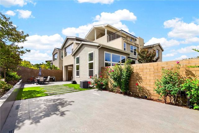 125 Source, Irvine, CA 92618