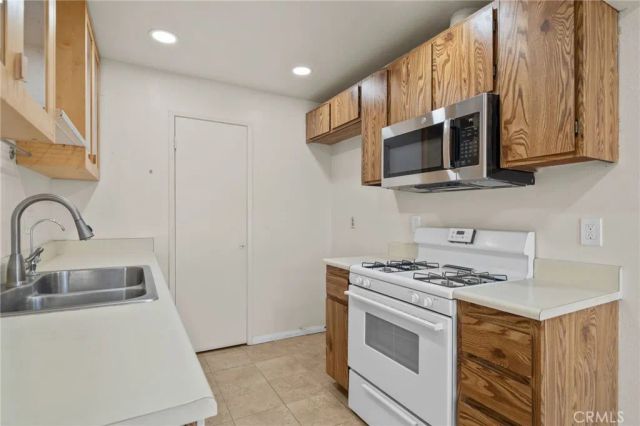 1305 Brentwood Circle D, Corona, CA 92882