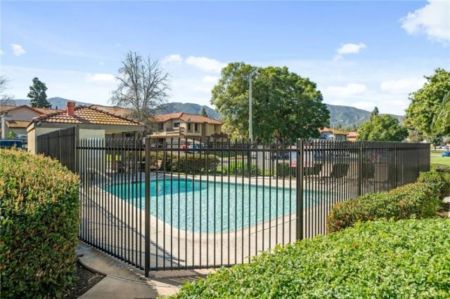 1305 Brentwood Circle D, Corona, CA 92882