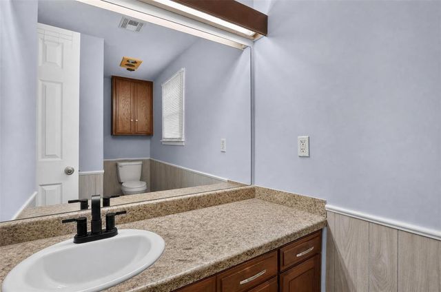 4736 Newport Drive, Del City, OK 73115