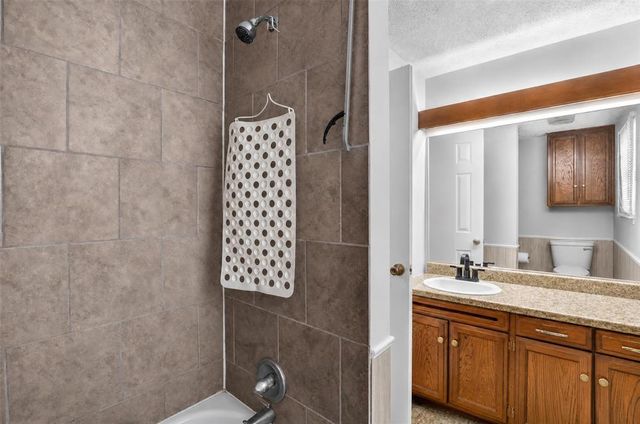 4736 Newport Drive, Del City, OK 73115
