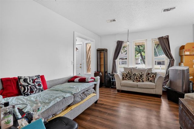 4736 Newport Drive, Del City, OK 73115