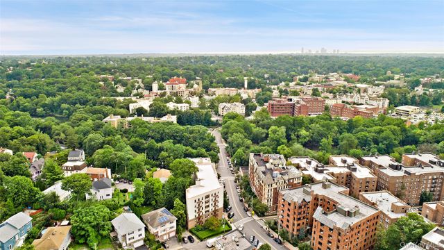 355 Bronxville Road, Bronxville, NY 10708