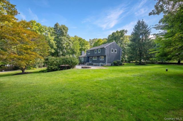 10 Tall Pines Lane, Bedford, NY 10549