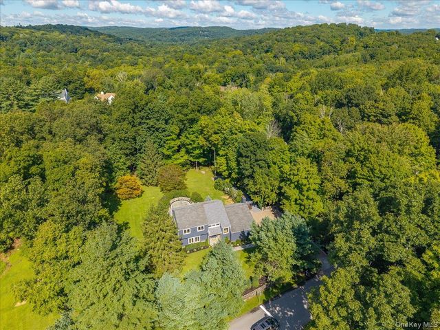 10 Tall Pines Lane, Bedford, NY 10549