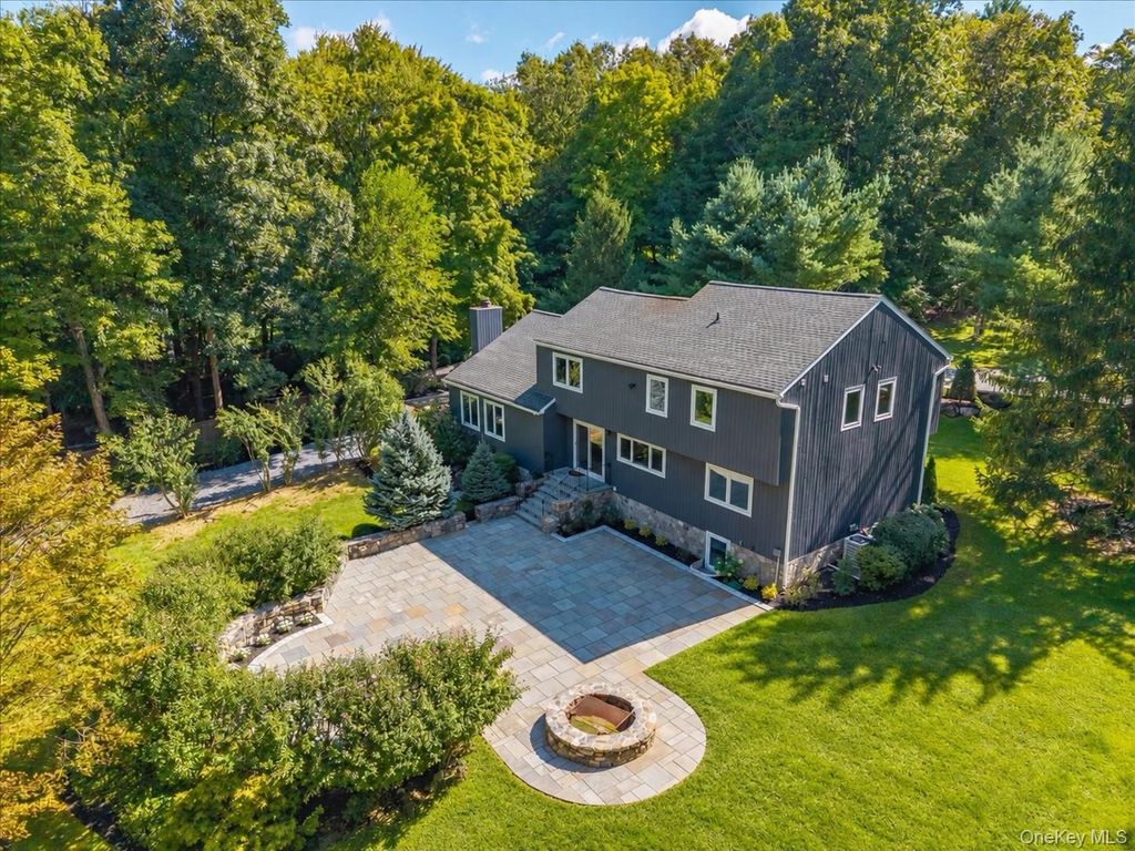 10 Tall Pines Lane, Bedford, NY 10549 — photo 2