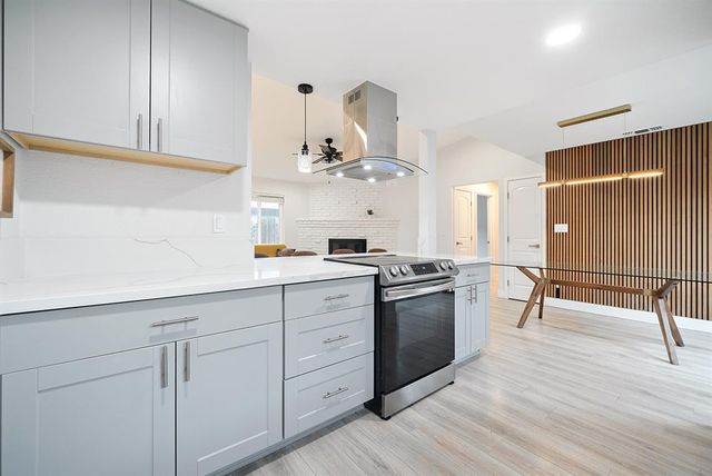 423 R Street, Lincoln, CA 95648