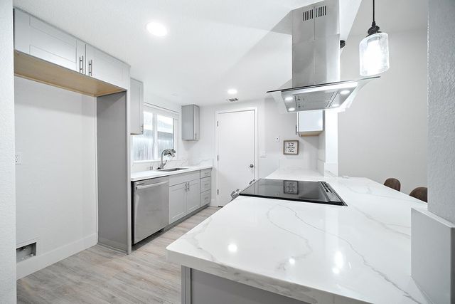 423 R Street, Lincoln, CA 95648