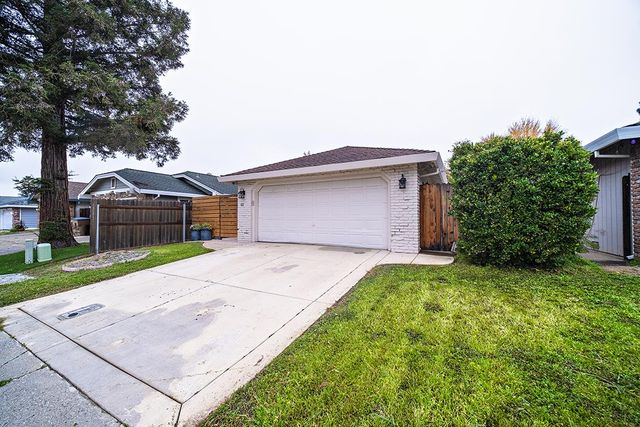 423 R Street, Lincoln, CA 95648