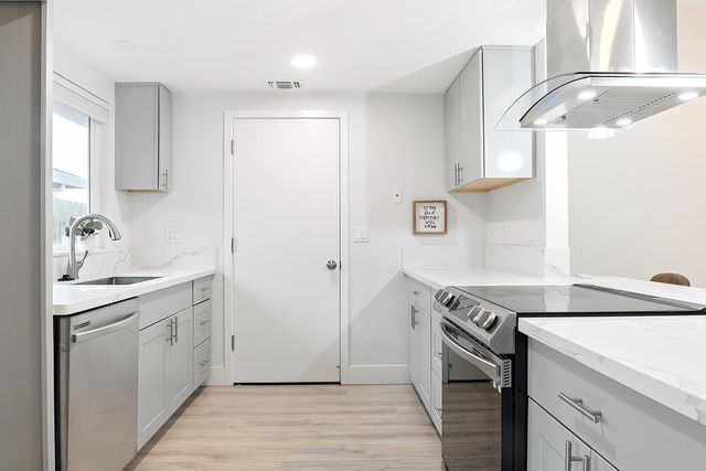 423 R Street, Lincoln, CA 95648