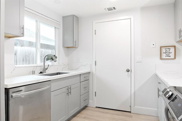 423 R Street, Lincoln, CA 95648