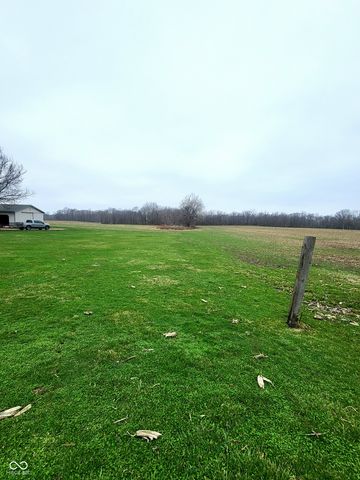 2554 S Barker Road, Veedersburg, IN 47987