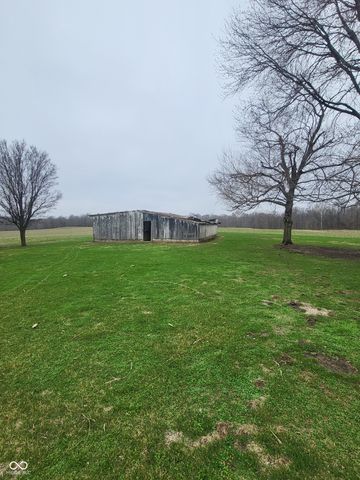 2554 S Barker Road, Veedersburg, IN 47987